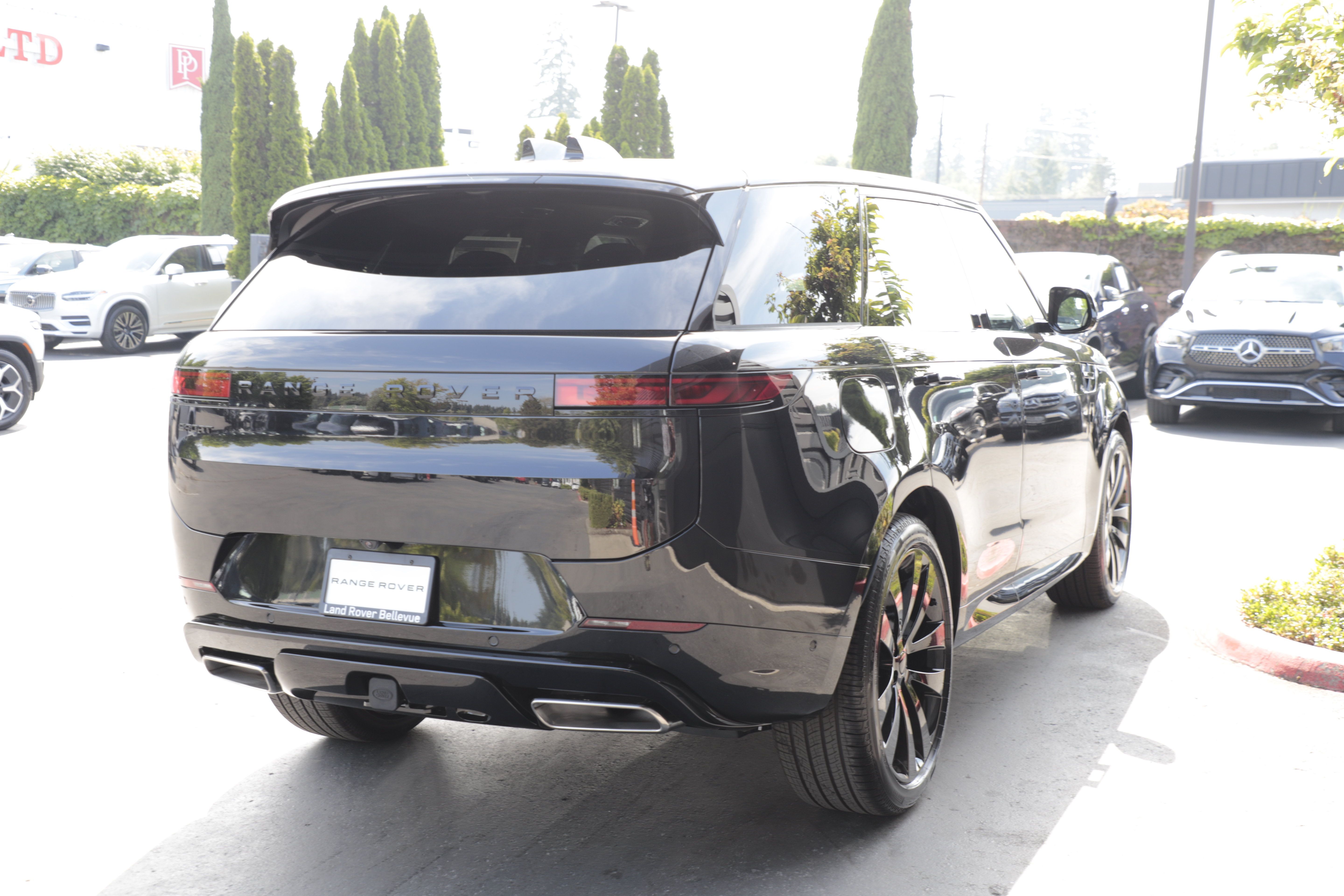 New 2026 Land Rover Range Rover Sport Dynamic SE AWD/4WD image 10