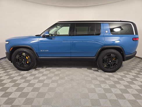 Used 2023 Rivian R1S Adventure AWD/4WD image 2