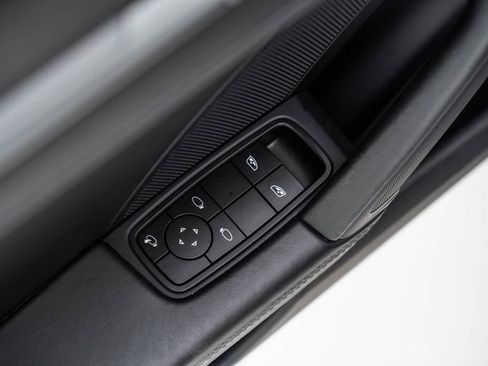 Used 2024 Porsche 911 Carrera w/ Premium Package image 25