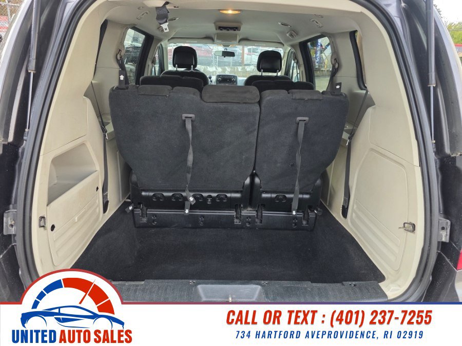 Used 2016 Dodge Grand Caravan SE w/ Quick Order Package 29E SE FWD image 11