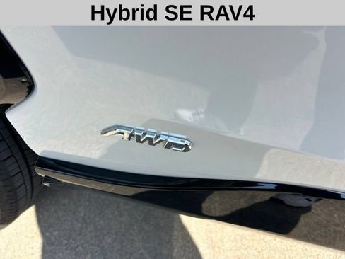 Used 2025 Toyota RAV4 SE w/ Weather Package AWD/4WD image 3