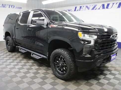 Used 2022 Chevrolet Silverado 1500 RST AWD/4WD image 5