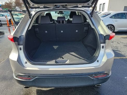 Used 2021 Toyota Venza LE image 20