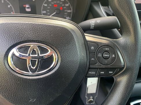 Used 2025 Toyota Corolla LE FWD image 23