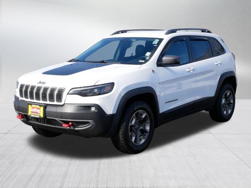 Used 2019 Jeep Cherokee Trailhawk w/ Cold Weather Group image 3