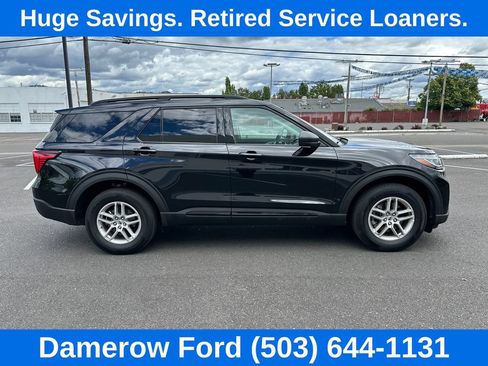 Used 2026 Ford Explorer Active AWD/4WD image 8