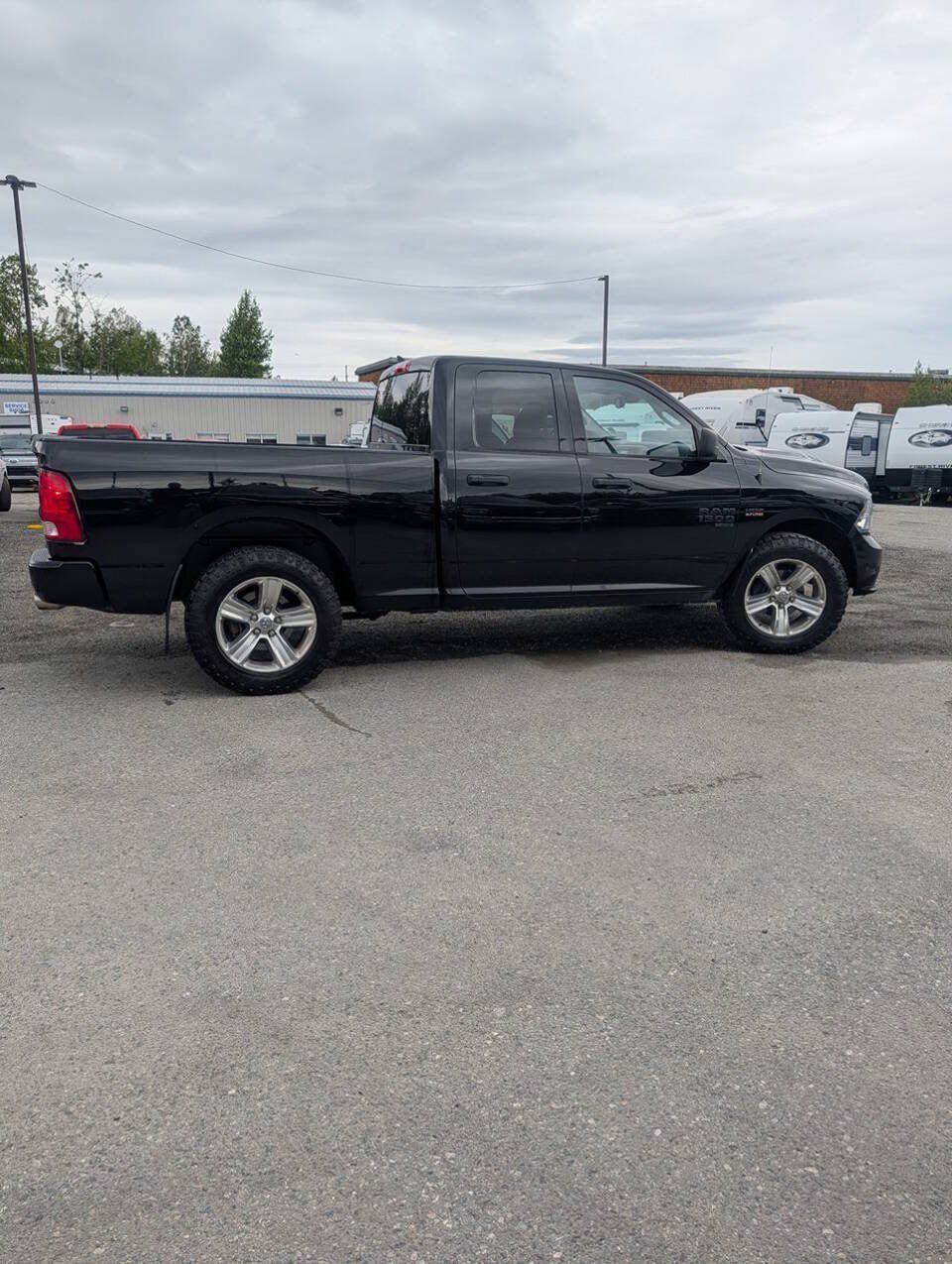 Used 2019 RAM 1500 Express w/ Wheel & Sound Group AWD/4WD image 3