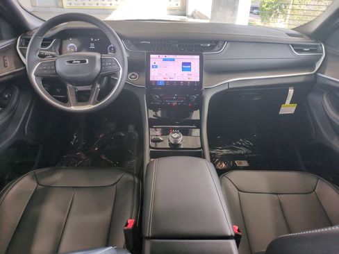 New 2025 Jeep Grand Cherokee Limited w/ Trailer Tow Package image 16