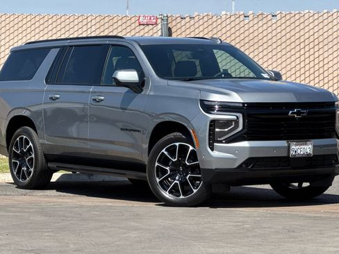 Certified 2026 Chevrolet Suburban RST RWD image 2