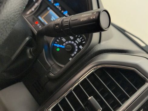 Used 2015 Ford F150 XLT w/ Equipment Group 302A Luxury AWD/4WD image 26