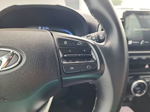 Used 2024 Hyundai Venue SEL FWD image 24