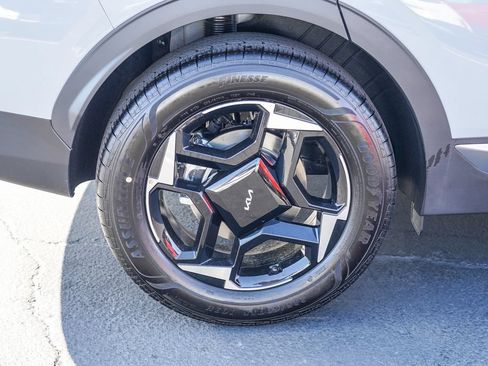 Certified 2026 Kia Sportage EX AWD/4WD image 12