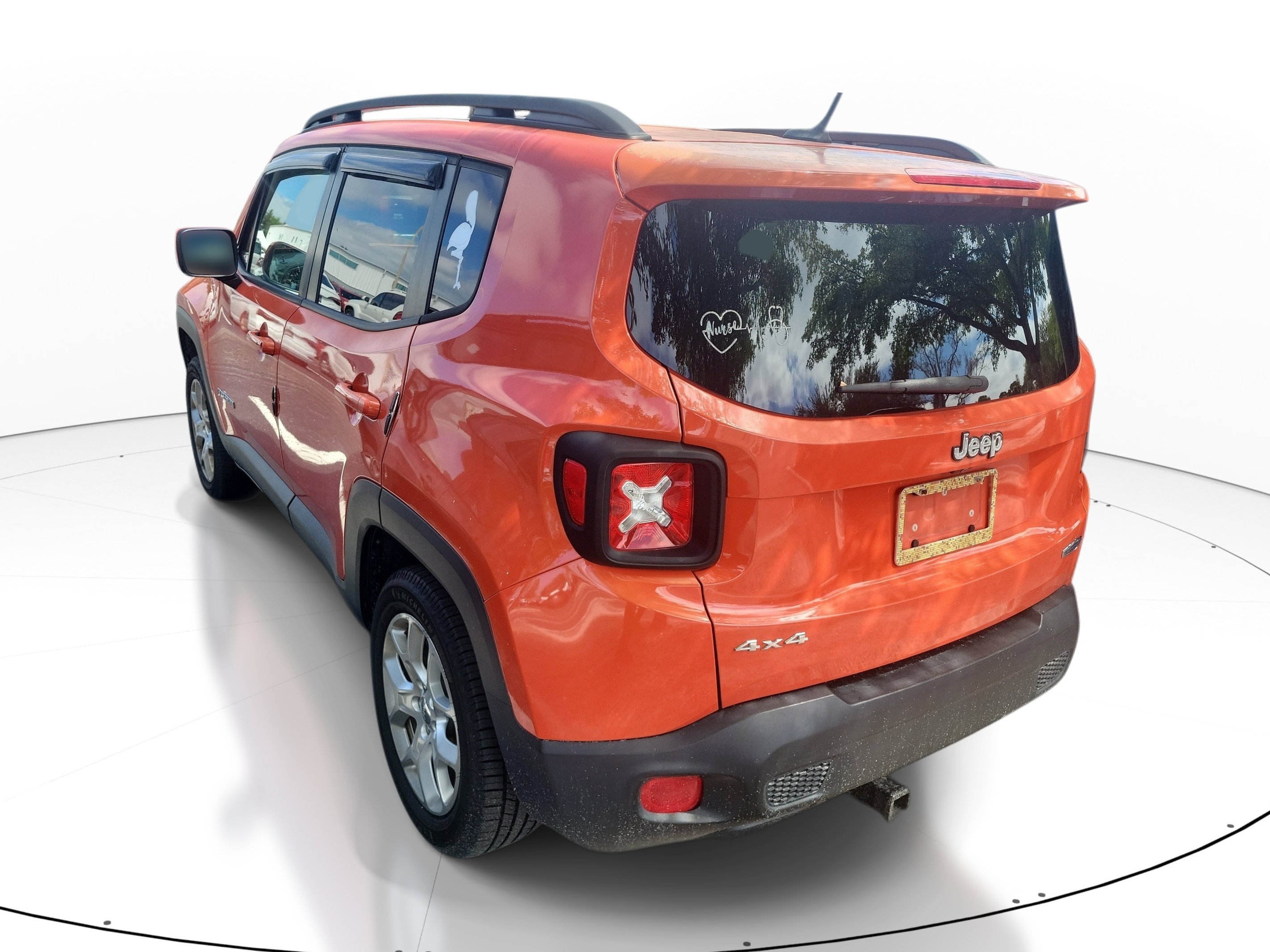 Used 2016 Jeep Renegade Latitude w/ Cold Weather Group AWD/4WD image 7