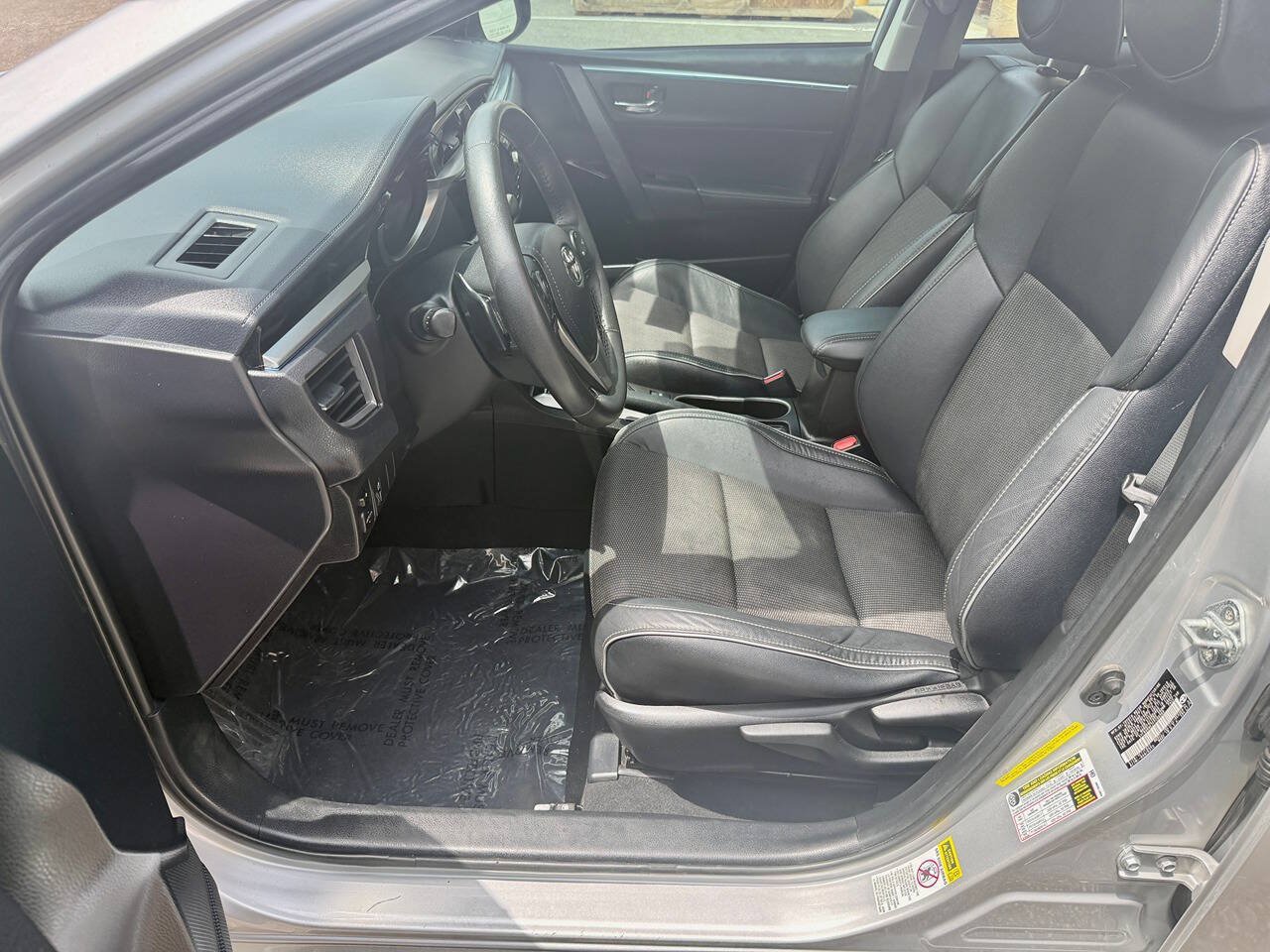 Used 2015 Toyota Corolla S FWD image 31