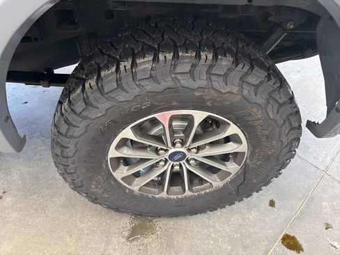 Used 2019 Ford F150 Lariat w/ Equipment Group 502A Luxury image 23