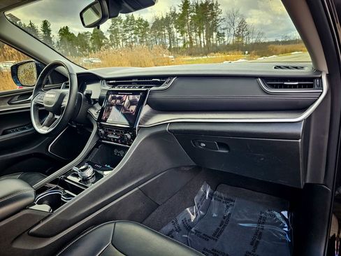 Certified 2022 Jeep Grand Cherokee L Limited image 51