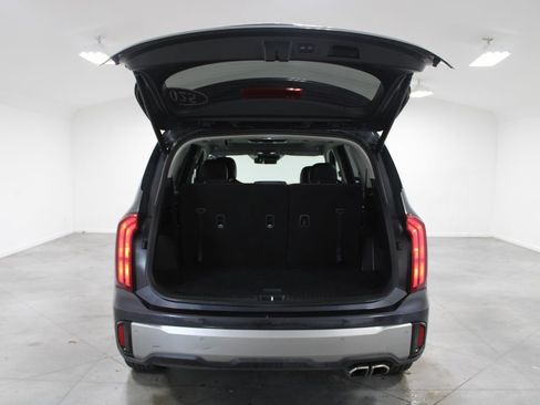 Used 2025 Kia Telluride S FWD image 31