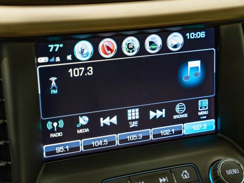 Used 2019 GMC Acadia Denali w/ Technology Package AWD/4WD image 32