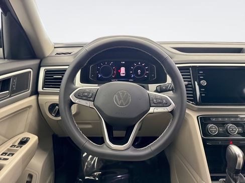 Used 2023 Volkswagen Atlas SE AWD/4WD image 12