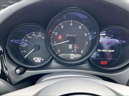 Used 2024 Porsche Macan image 24