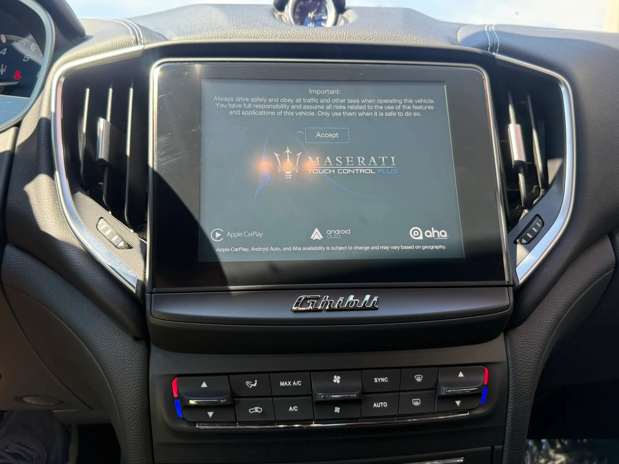 Used 2018 Maserati Ghibli S Q4 AWD/4WD image 16