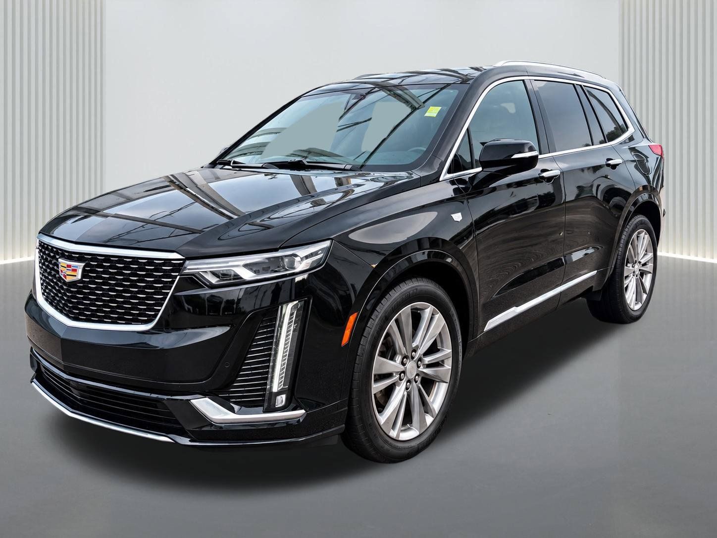 Used 2024 Cadillac XT6 Premium Luxury FWD image 2