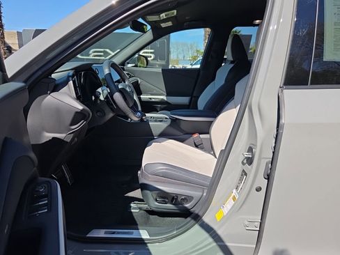 Certified 2025 Lexus TX 500h AWD w/ Technology Package image 4