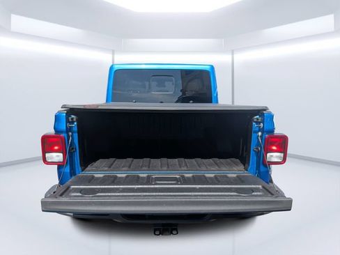 Certified 2025 Jeep Gladiator Sport AWD/4WD image 12