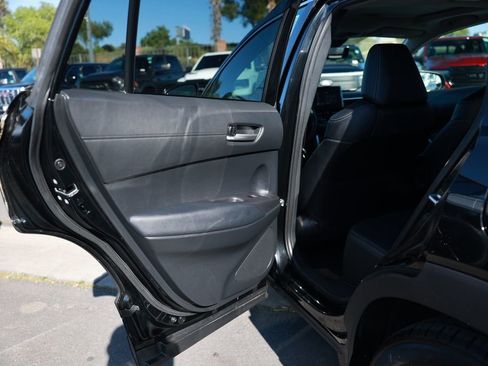Used 2024 Toyota Corolla Cross XLE w/ Convenience Package AWD/4WD image 33