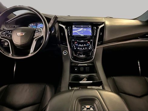 Used 2020 Cadillac Escalade Platinum AWD/4WD image 14