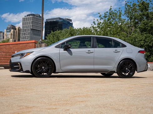 Used 2021 Toyota Corolla SE w/ Carpet Mat Package (TMS) FWD image 3