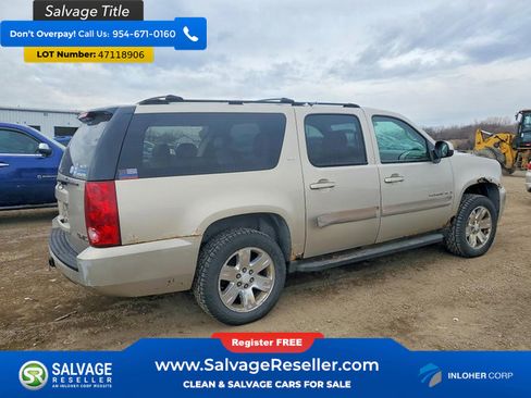 Used 2007 GMC Yukon XL SLT w/ SLT Preferred Equipment Group image 4