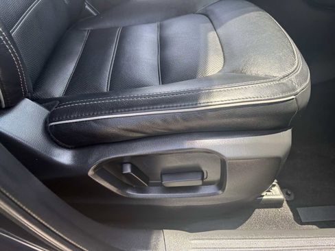 Used 2025 MAZDA CX-5 AWD 2.5 S w/ Preferred Package image 18