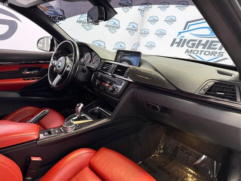 Used 2015 BMW M4 Convertible w/ Executive Package image 24