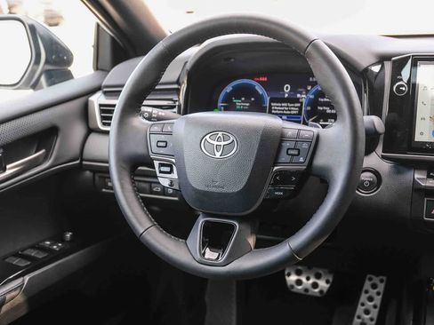 Used 2026 Toyota Camry XSE FWD image 17