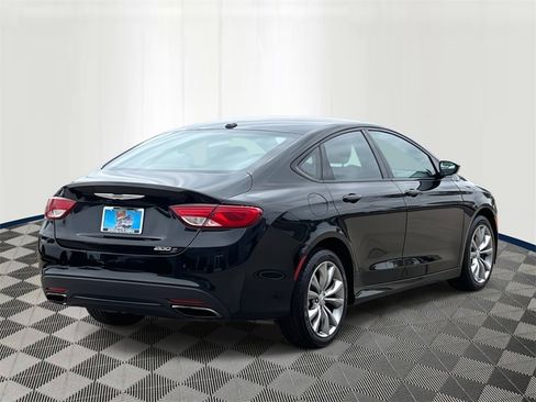 Used 2015 Chrysler 200 S image 5