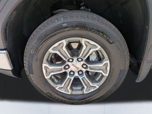 Used 2025 GMC Sierra 1500 SLT RWD image 11