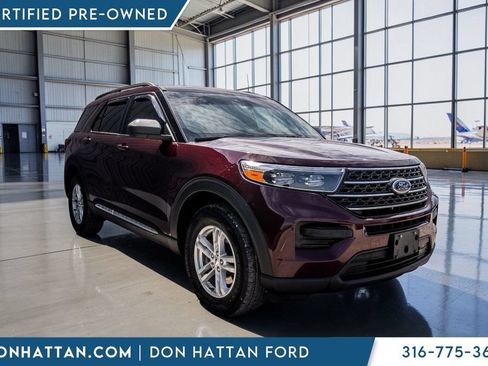 Certified 2022 Ford Explorer XLT w/ Class IV Trailer Tow Package AWD/4WD image 37