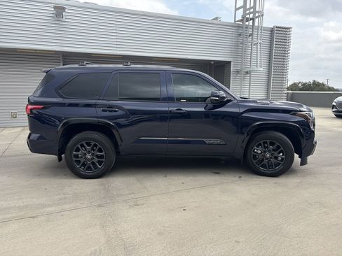 Used 2025 Toyota Sequoia Platinum image 4