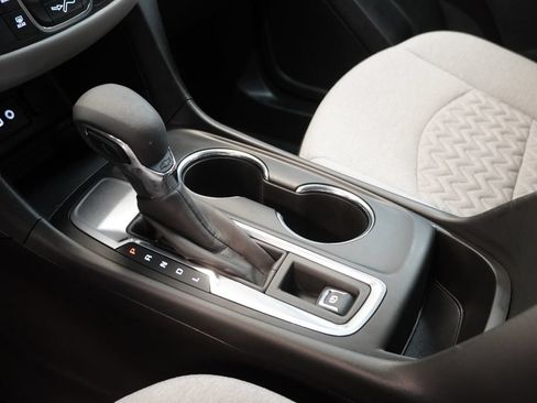 Used 2024 Chevrolet Equinox LS FWD image 21