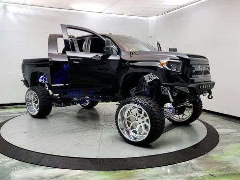Used 2014 Toyota Tundra SR5 w/ SR5 Upgrade Package RWD image 10