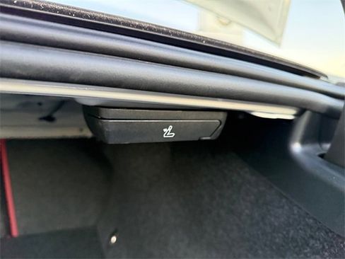 Certified 2025 BMW i5 xDrive40 w/ M Sport Package image 23