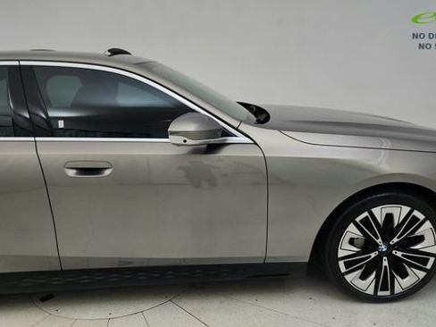 Used 2026 BMW 540i xDrive AWD/4WD image 8