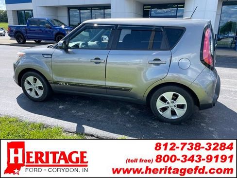 Used 2016 Kia Soul w/ Convenience Package FWD image 1