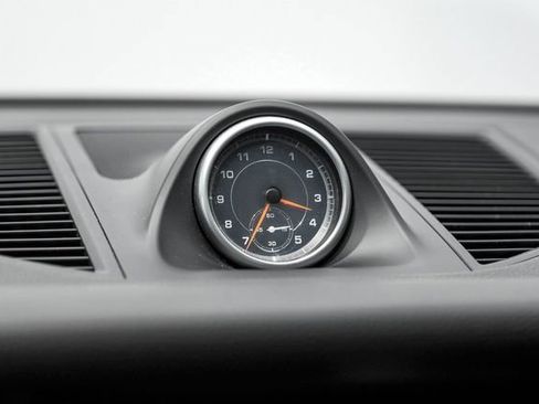 Used 2016 Porsche Macan S image 39