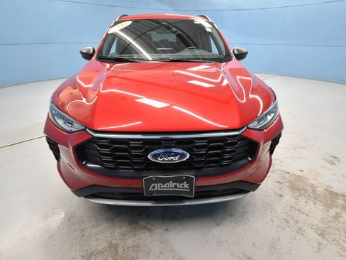 Used 2025 Ford Escape ST-Line w/ Cold Weather Package AWD/4WD image 30
