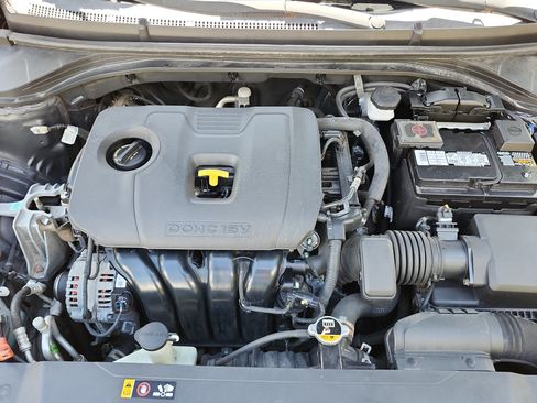 Used 2020 Hyundai Elantra SEL FWD image 22