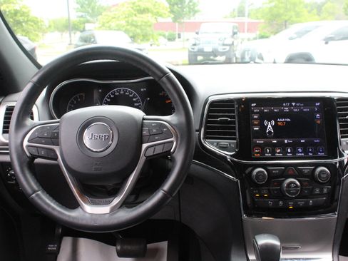 Used 2019 Jeep Grand Cherokee Limited AWD/4WD image 26