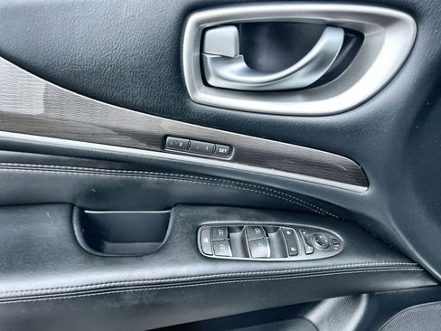 Used 2019 INFINITI QX60 Luxe w/ Essential Package image 15