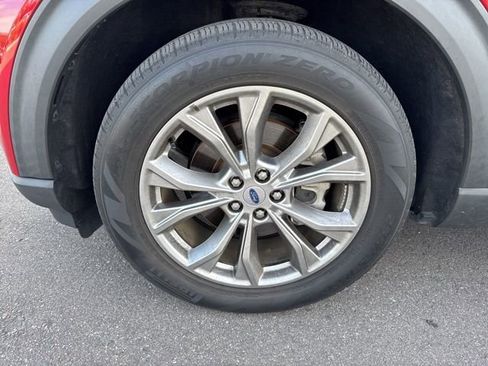 Certified 2022 Ford Explorer XLT w/ Equipment Group 202A image 6